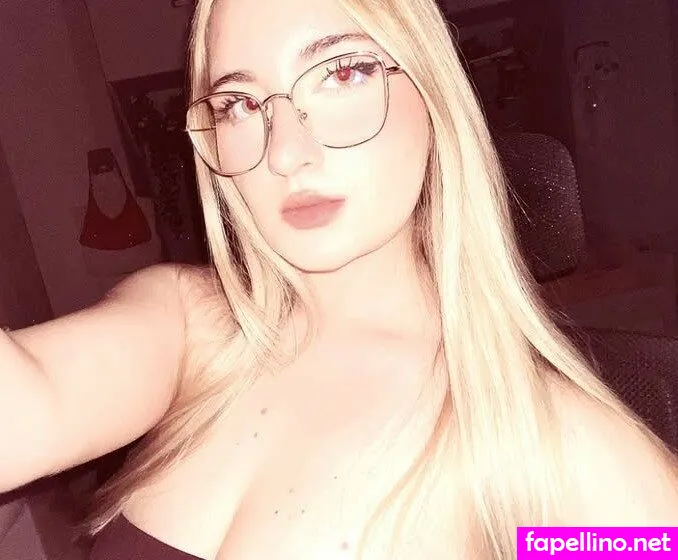 R3sylvia, silviaxepe, silviiamartz Leaked Nude Picture #PcuhL8bNgO