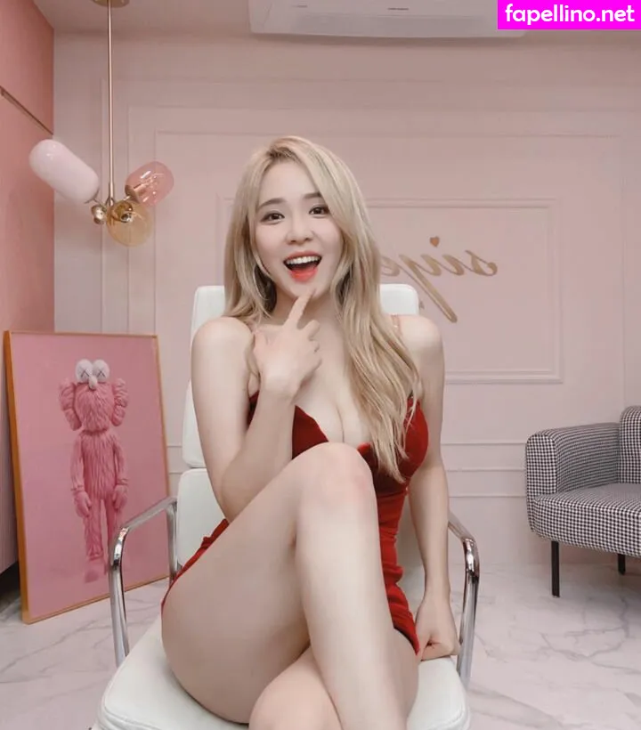 Joahe2, queensiyeon, siyeon_4.9, ì‹œì—° Leaked Nude Picture #BwHcXOsdrt