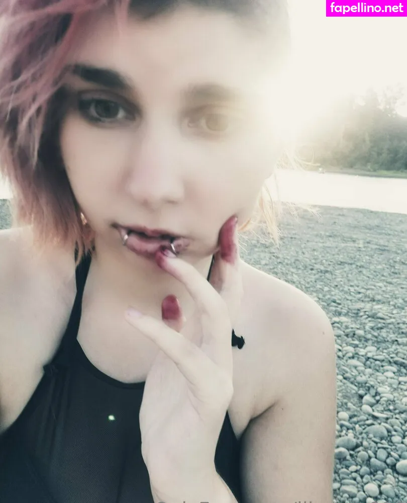 Lilcurvy666, xzombiez666x Leaked Nude Picture #ZT78YhrAAJ