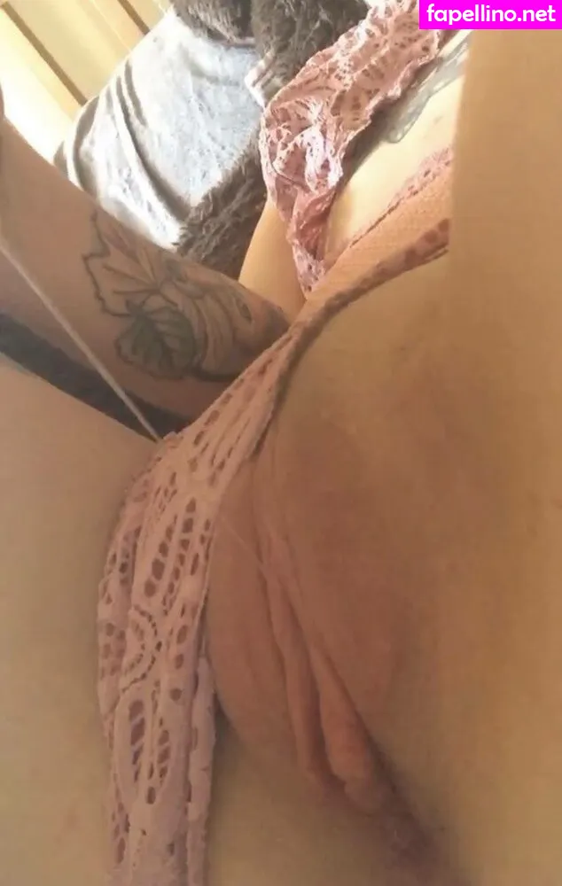 Sittingontheringsofsaturn Leaked Nude Picture #tqOl8Y7rMw