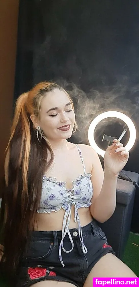 Barbiesmokers, smokingrapunzel2 Leaked Nude Picture #WOvXFAMzBp