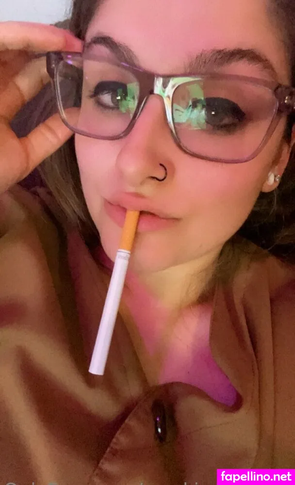 Smokingstephiii, smokinstephiii Leaked Nude Picture #8YQvlvFGOL