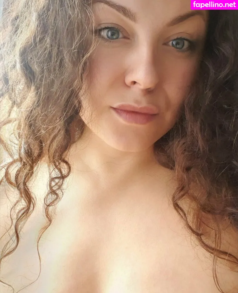 Curlysofia, sofia.ezg Leaked Nude Picture #QiMSglb4oc