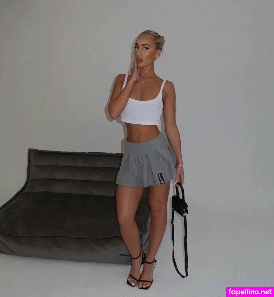 Sophiehilaire, sophielleighfree Leaked Nude Picture #S7xuAeGvA7