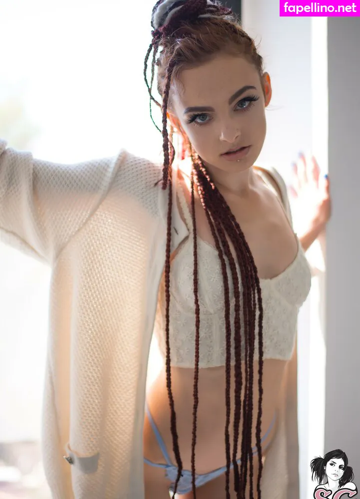 Sophiestonem Leaked Nude Picture #CD5BeV513l