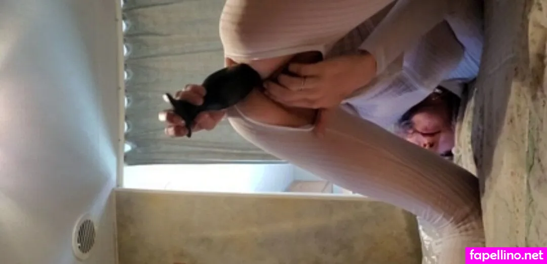 Away, stonerbananababe Leaked Nude Picture #lcJDH9JhI9