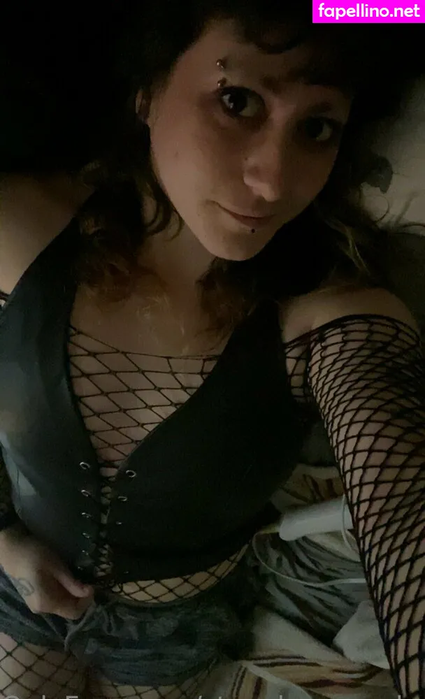Strawberryclouds_, strawberryscales Leaked Nude Picture #7kiraGCr1S