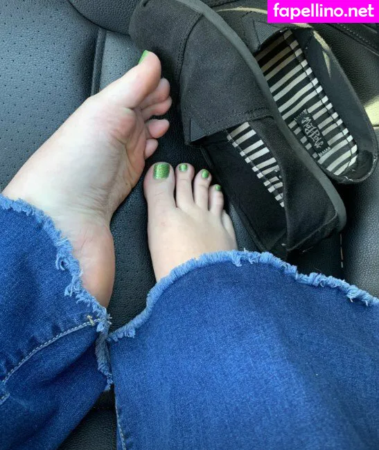 Tabithatoes, tabithatriesagain, toesbytabitha Leaked Nude Picture #3v34rP5ebk