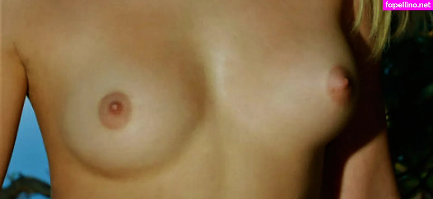Tais384, milf brazilian youtuber, tubem191, vicky_de_levine Leaked Nude Picture #F4Uj22jM53