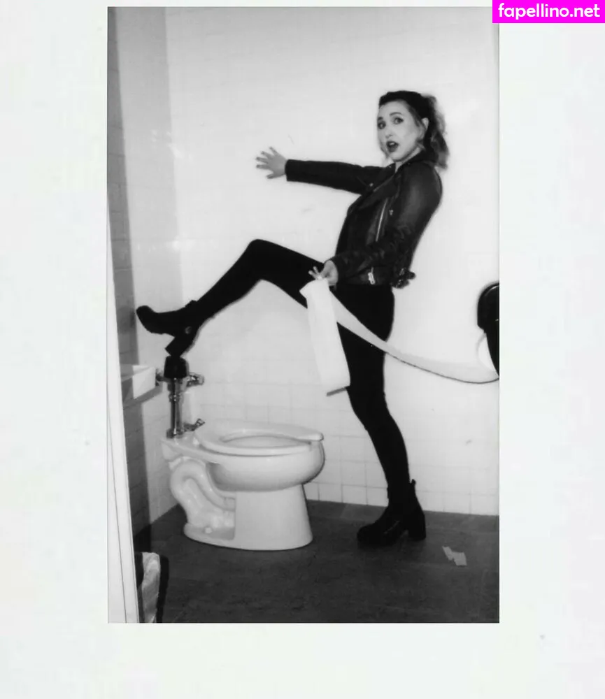 Taylortomlinson Leaked Nude Picture #dkGN3Blfvs