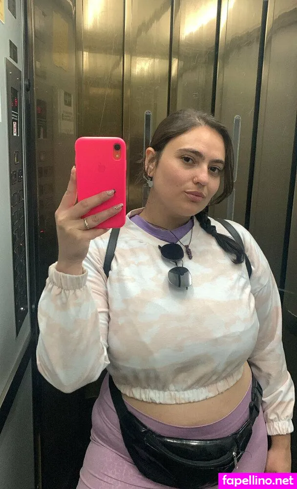 Tellmegaia, thia.megia Leaked Nude Picture #b8hUPg7gUn