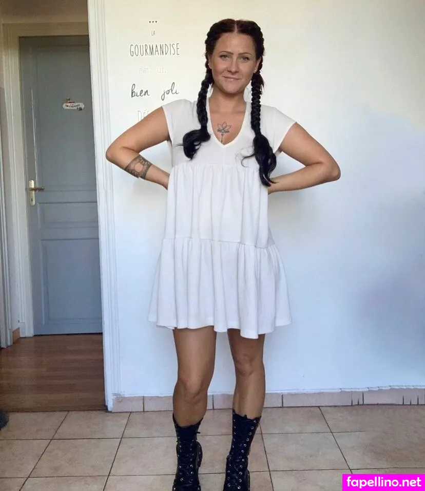 Tendance.melloff Leaked Nude Picture #qlF5V4fN41