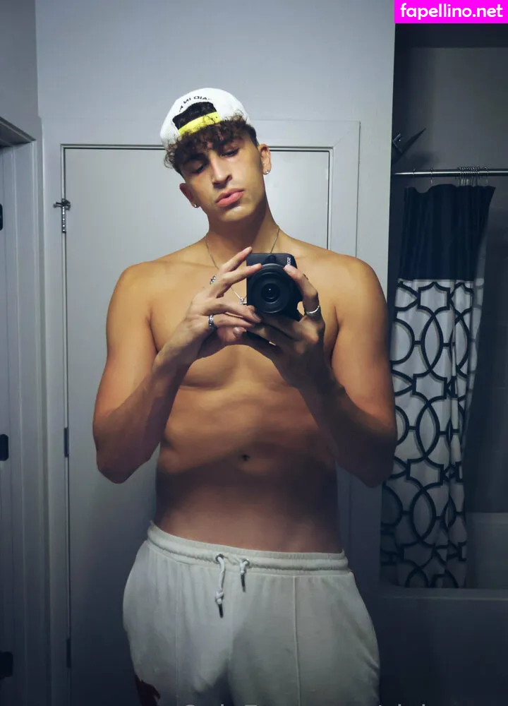 Hung_huge, thehunghooper Leaked Nude Picture #VDbXzUB937