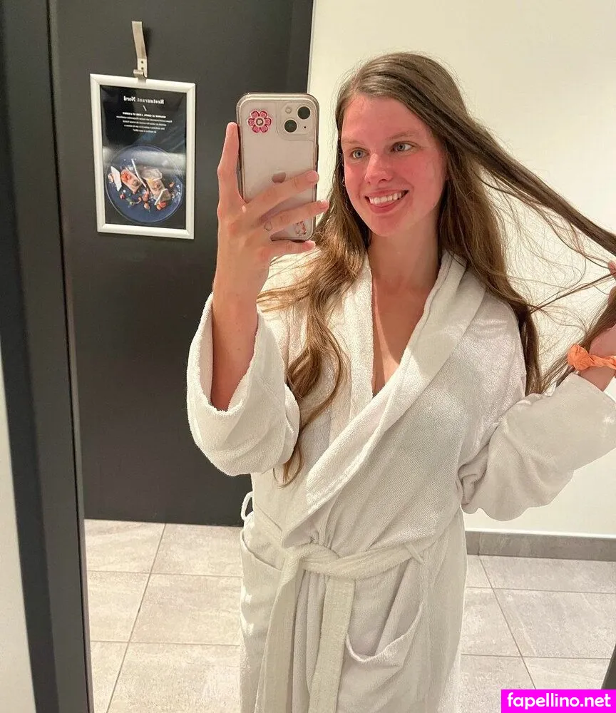 Allnaturalbxby, frenchcanadianbabe, thenaughtykim Leaked Nude Picture #RcPYAGZGbU