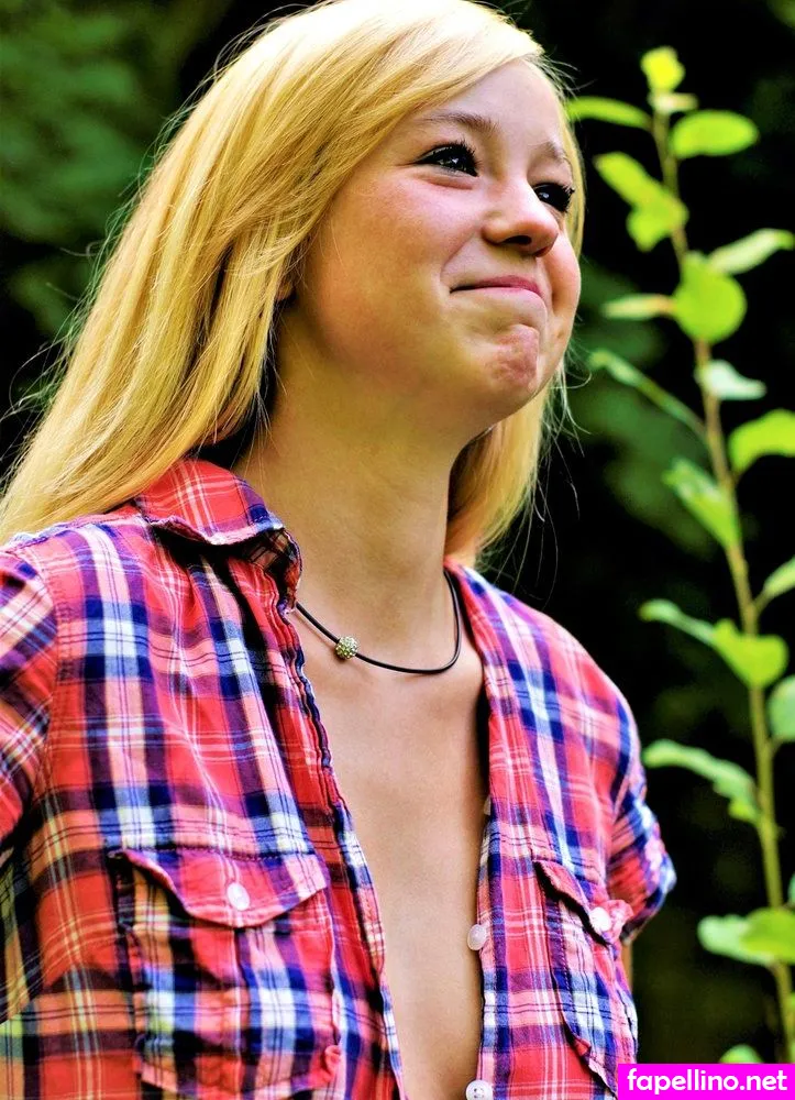 Tina LÃ¶ffler Leaked Nude Picture #mzPCLsAxCE