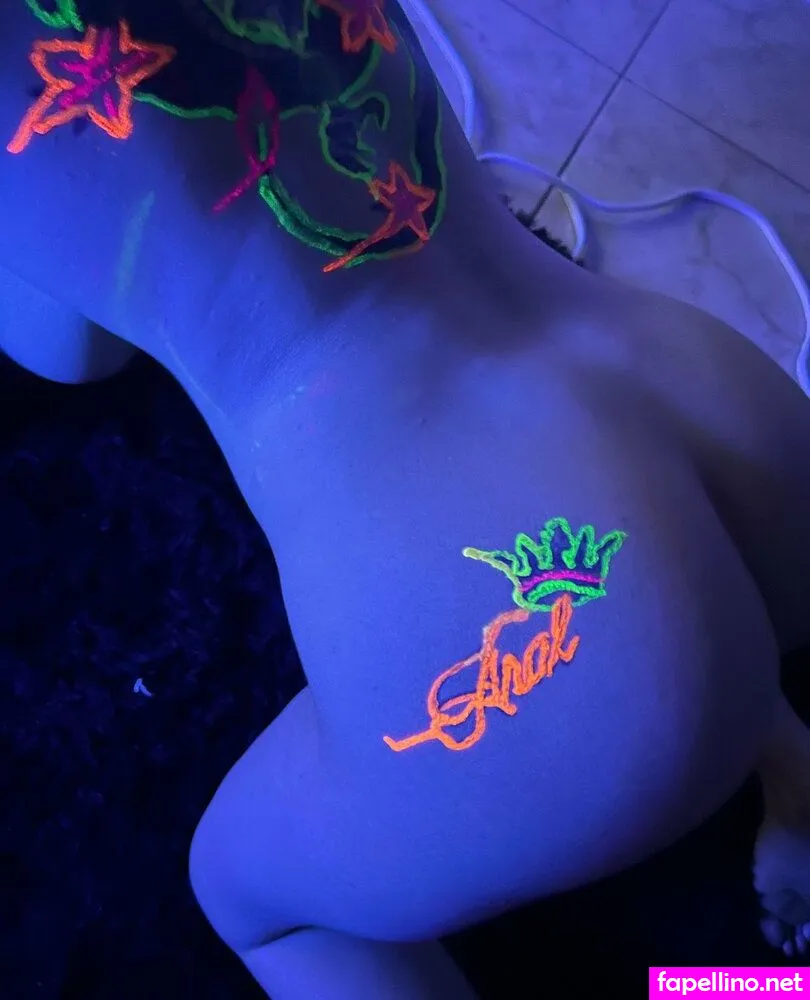 Tits-mcgee, titsmcgeekc Leaked Nude Picture #Wl5v2cLMmv