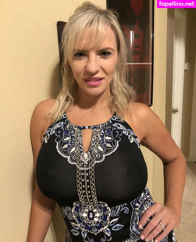 Fantasy_addict212, tori__hendrix, torihendricz Leaked Nude Picture #2fWah72jr6