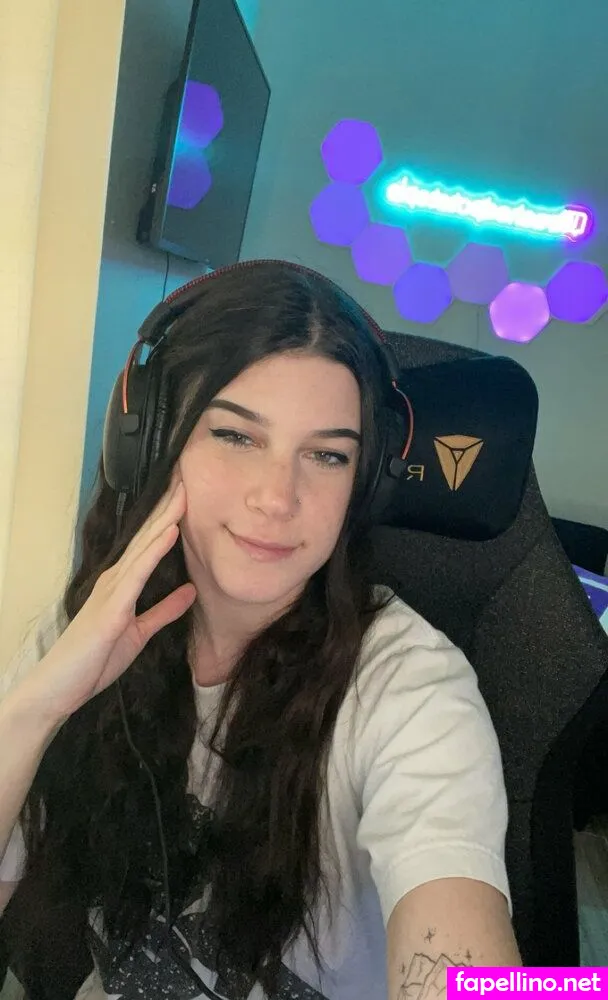 Trashedpotatopie, trashpotatopie, wholepotato Leaked Nude Picture #0QKJcZCDUa
