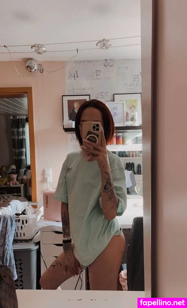 Typicallaurasophie Leaked Nude Picture #HZG1wM77yM