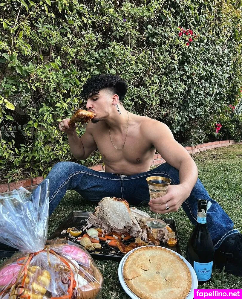 Valentinopapii Leaked Nude Picture #RQpdr9Y2Lp