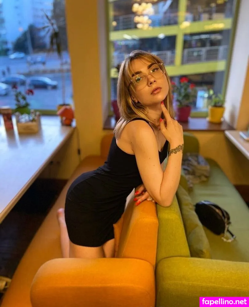 101wixx, wixxvalia Leaked Nude Picture #2REuKOneGl
