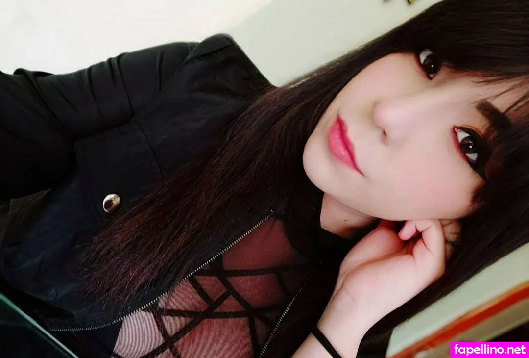 _.vaneehdrmky._, peyoya, vaneeray Leaked Nude Picture #mIHe9x90L8