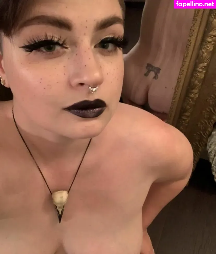 Grimyandgolden, Rosieposiepie, vintage_vogue Leaked Nude Picture #Fx2JUwOKTh