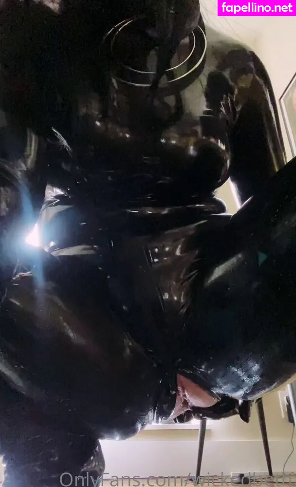 WickedBeth, bettyclark, kayebxtch17 Leaked Nude Picture #CUdC6ruDya