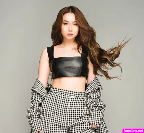 Yumi Garcia Exclusive OnlyFans Photos – 5 Nude Images | LeakyFans