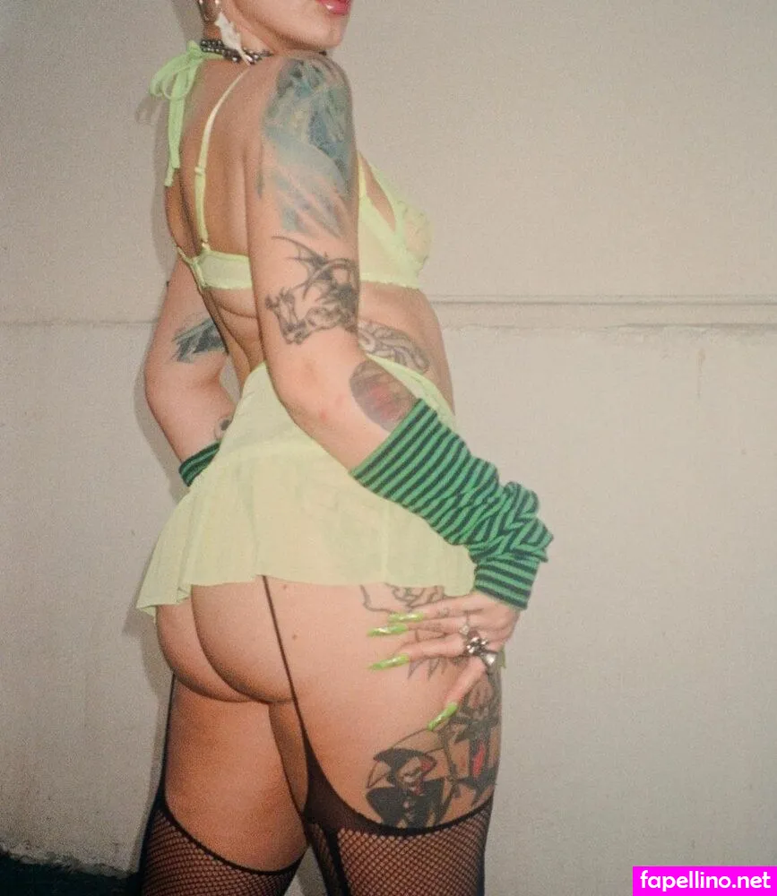 Seafoal, ihatezand Leaked Nude Picture #TLewW4A58z